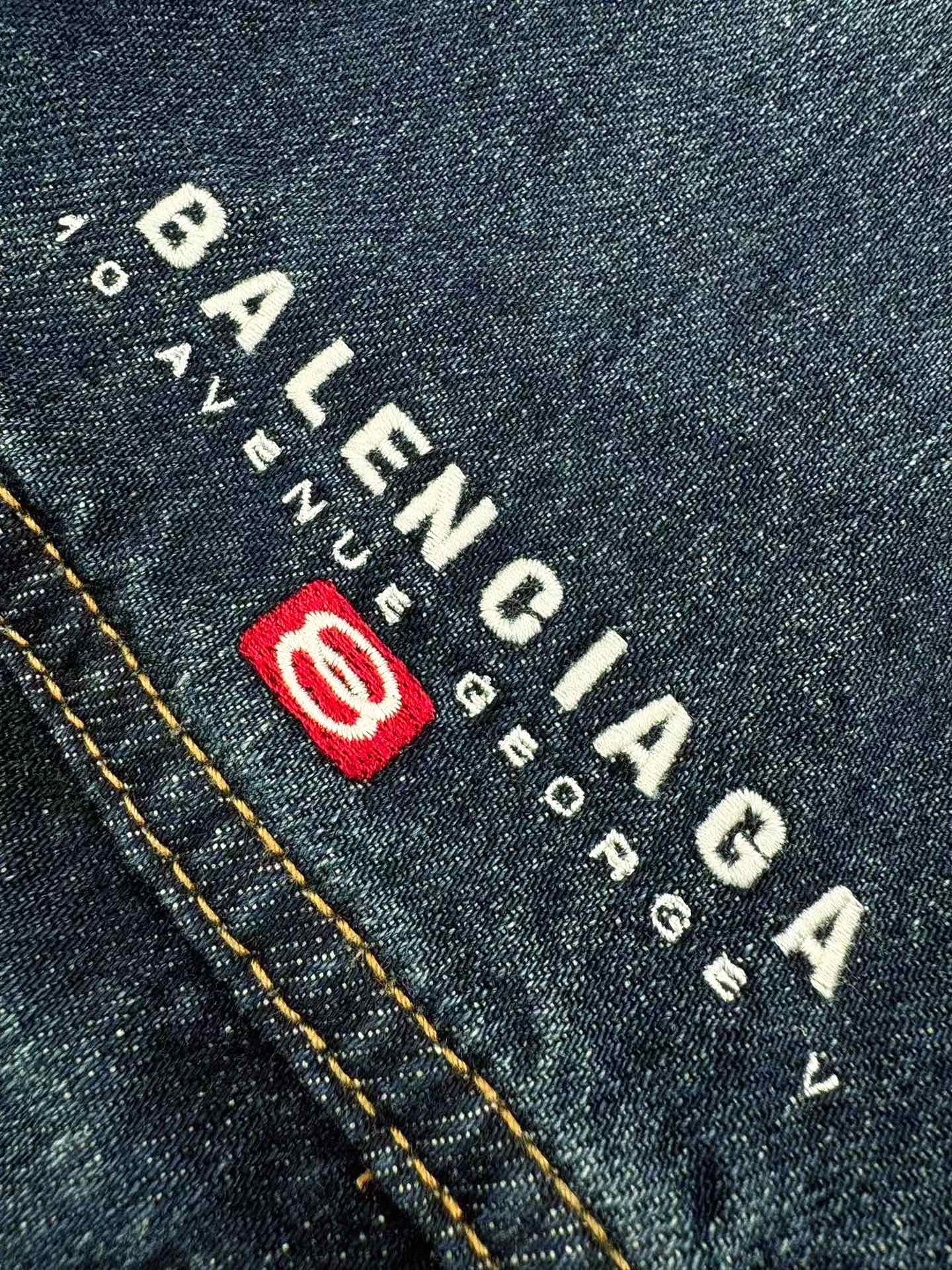2026 New Balen Embroidered Denim Hooded Jacket (25337-C30)