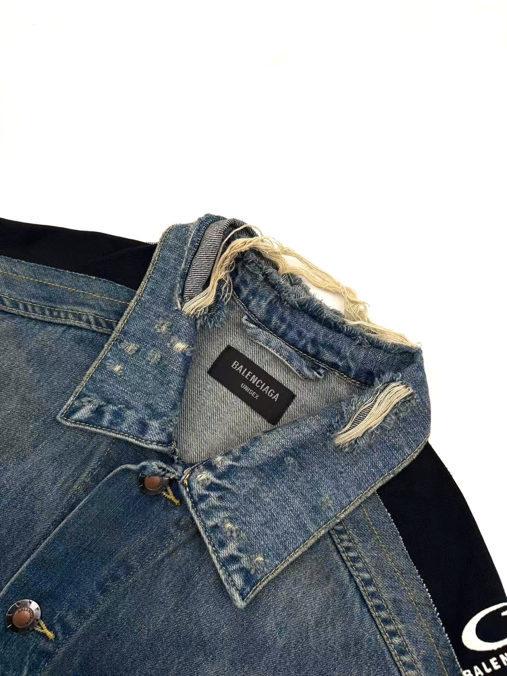 2026 New Balen CUT-UP Denim Jacket (MM078-C40)
