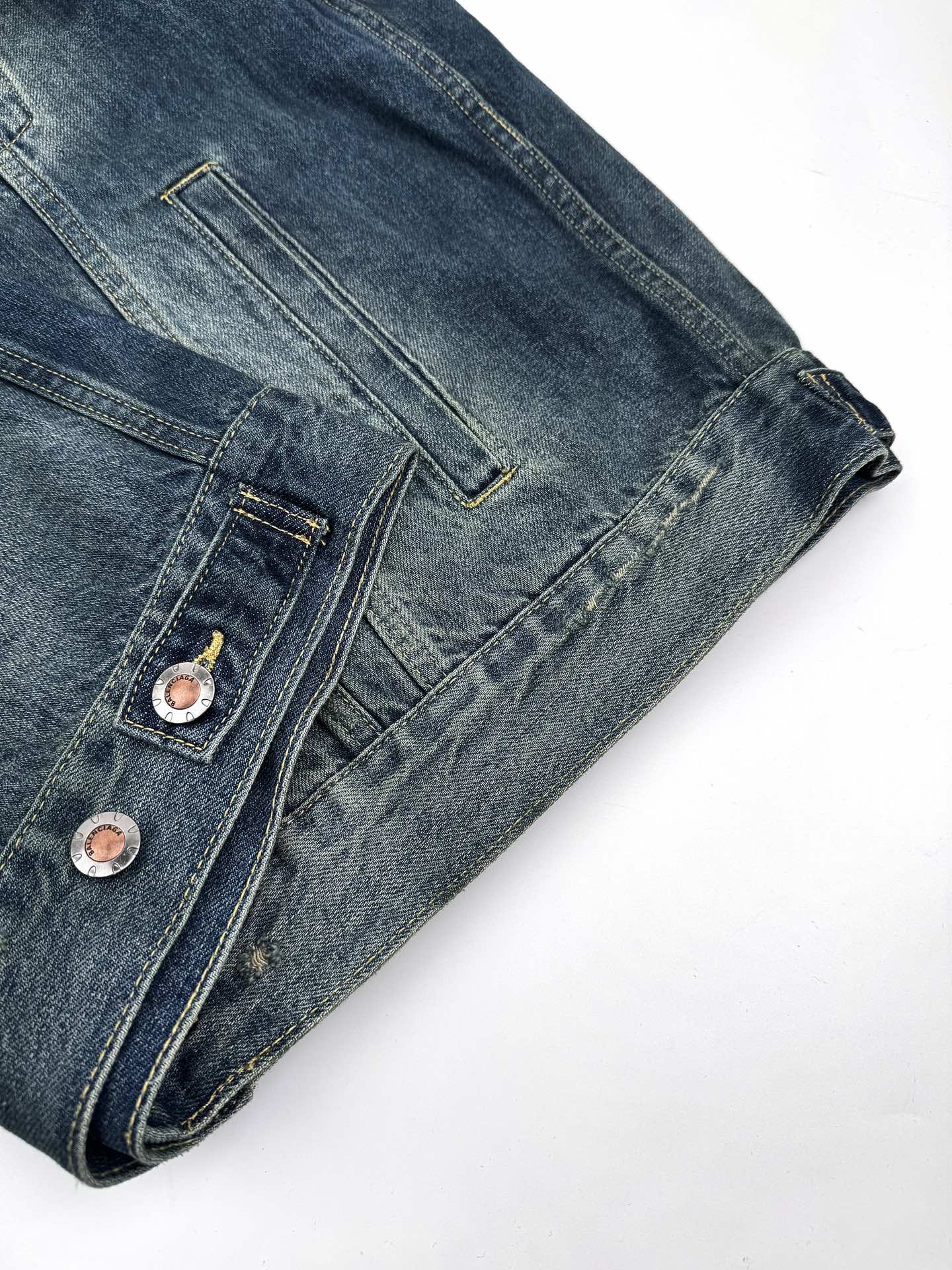 2026 New Balen CUT-UP Denim Jacket (MM078-C40)