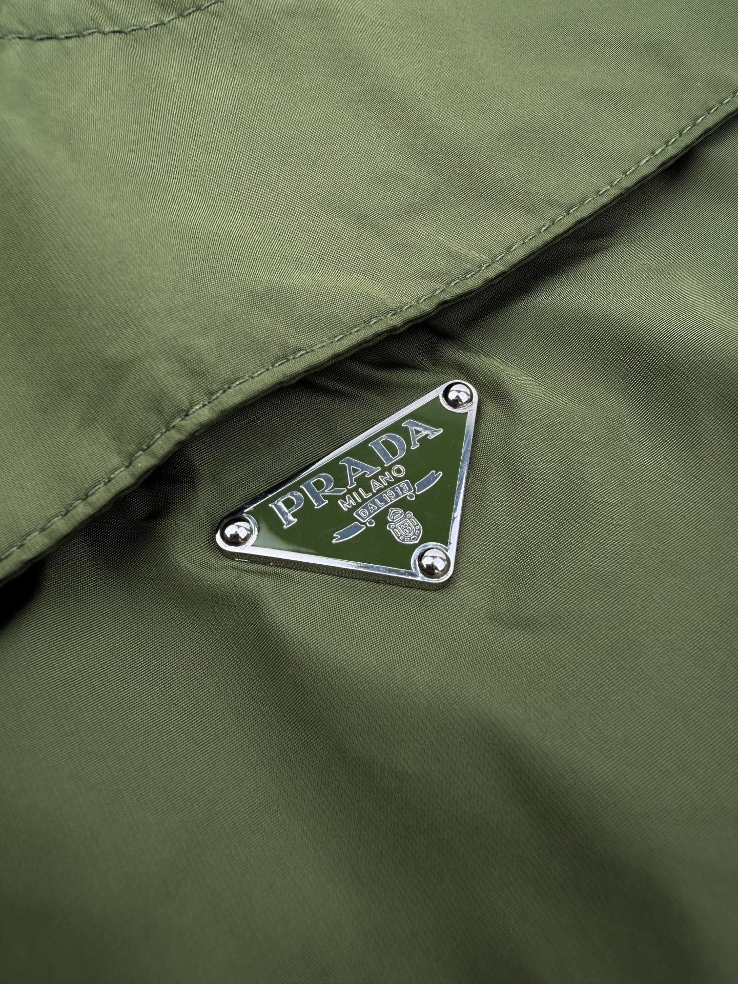 2026 New Triangle Brand Shorts (BB838-A75)