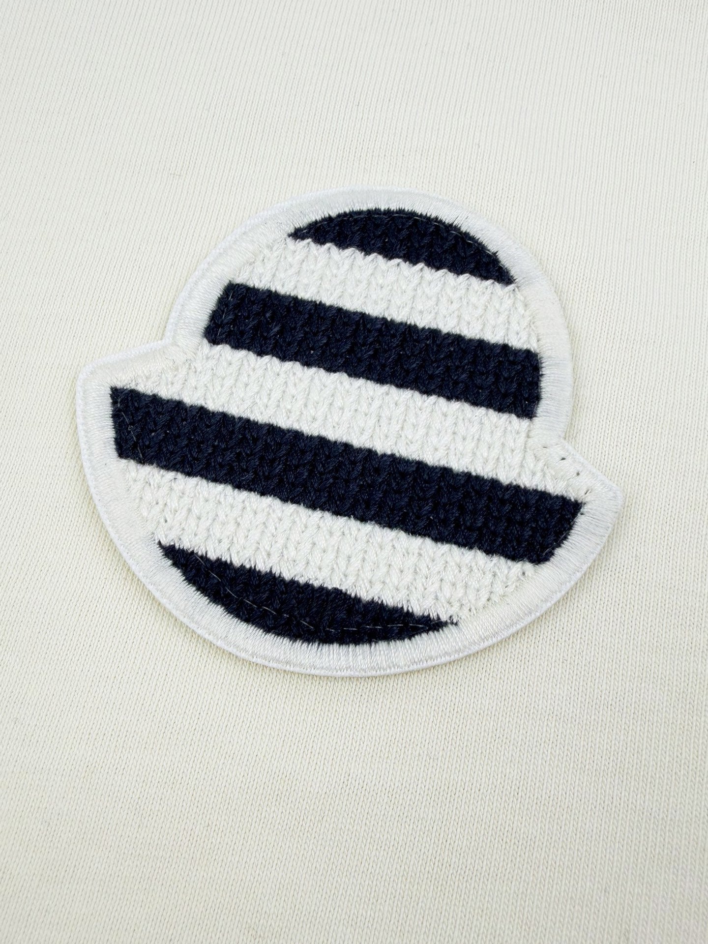 2026 New Mon Striped Logo Patch Short-Sleeved T-Shirt (AA612-A10)