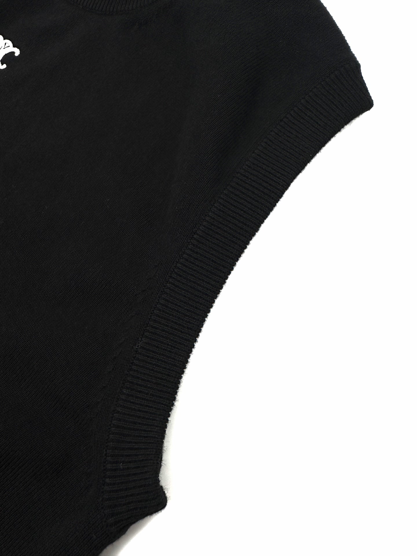 2026 Women's Ce Logo Embroidered Sweater Vest (DD111)