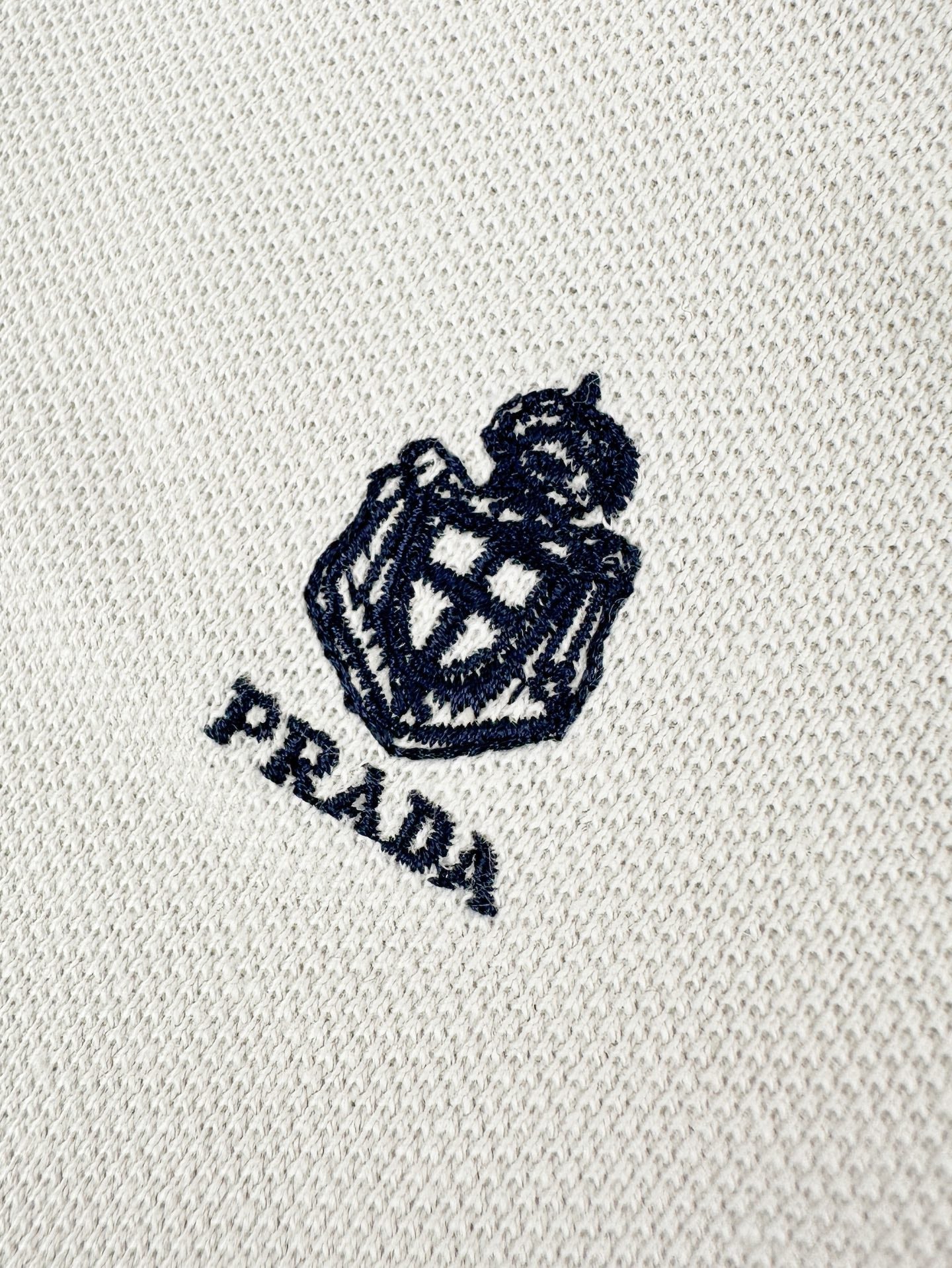 2026 New Triangle Brand Embroidered Logo Polo Shirt (BB852-A40)