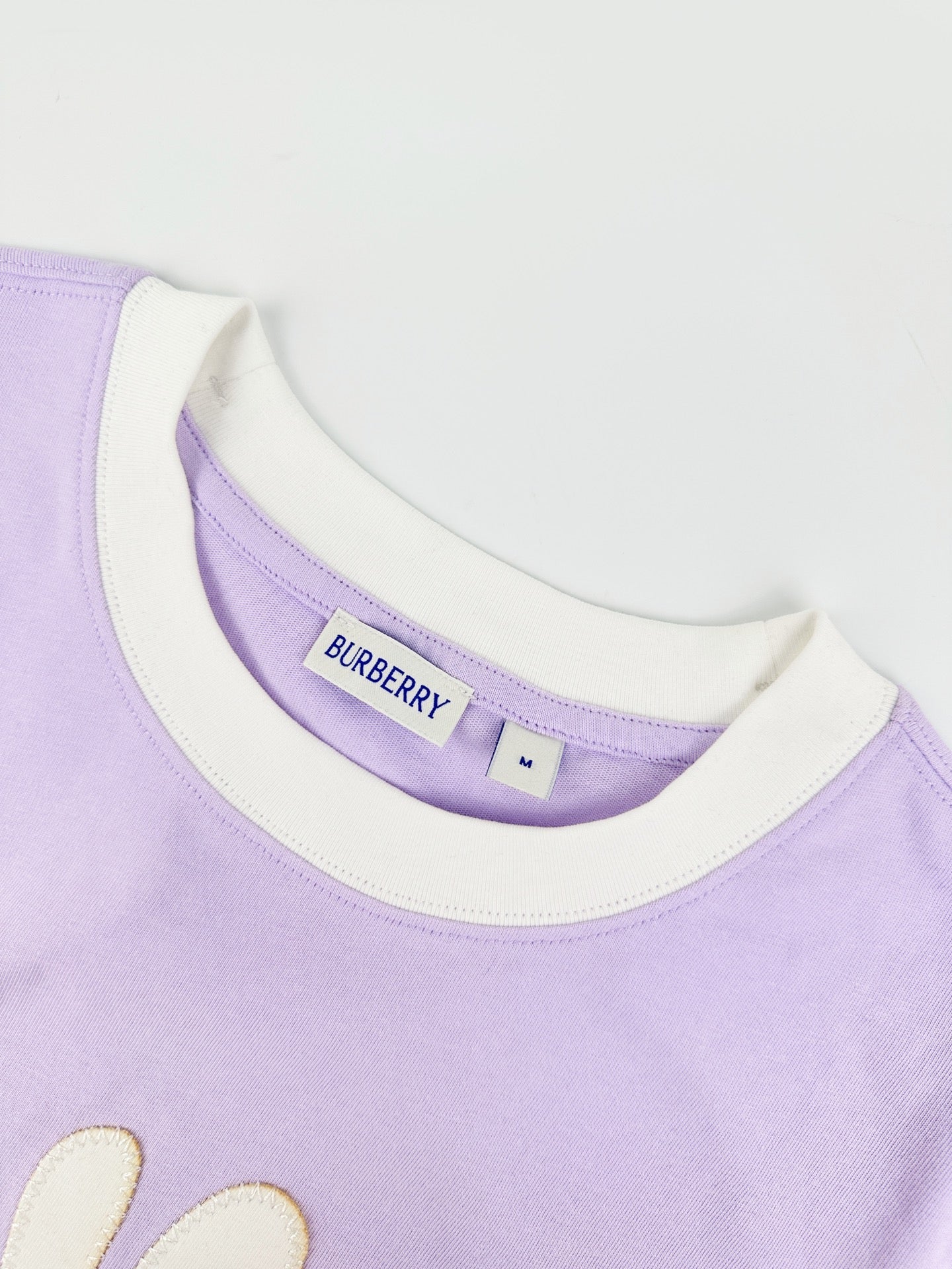 2026 Women's BBR Daisy Embroidered Short-Sleeved Top (DD120)