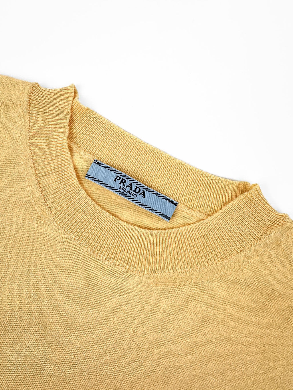 2026 Women's Triangle Brand Embroidered Short-Sleeved Jumper (DD119)