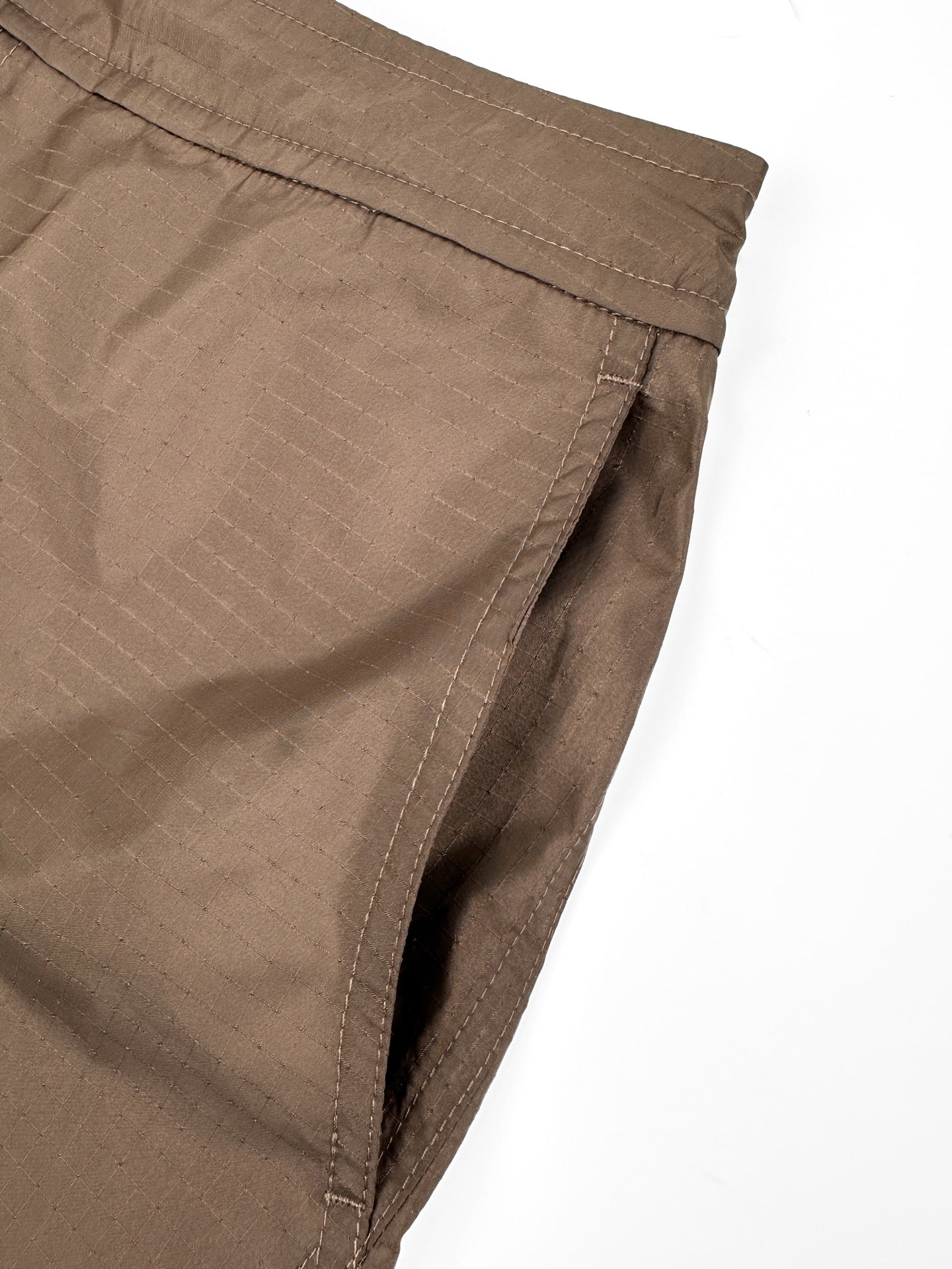 2026 New LY Logo Patch Pocket Shorts (AA615-A60)