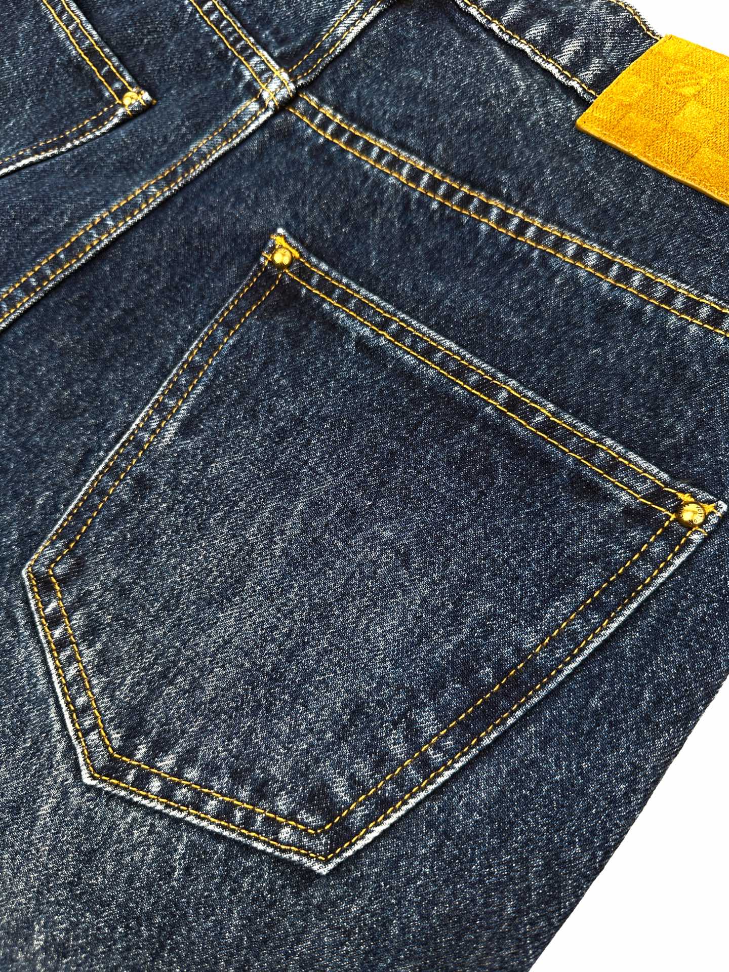 2026 New LY Logo Cuffed Jeans (BB866-B70)
