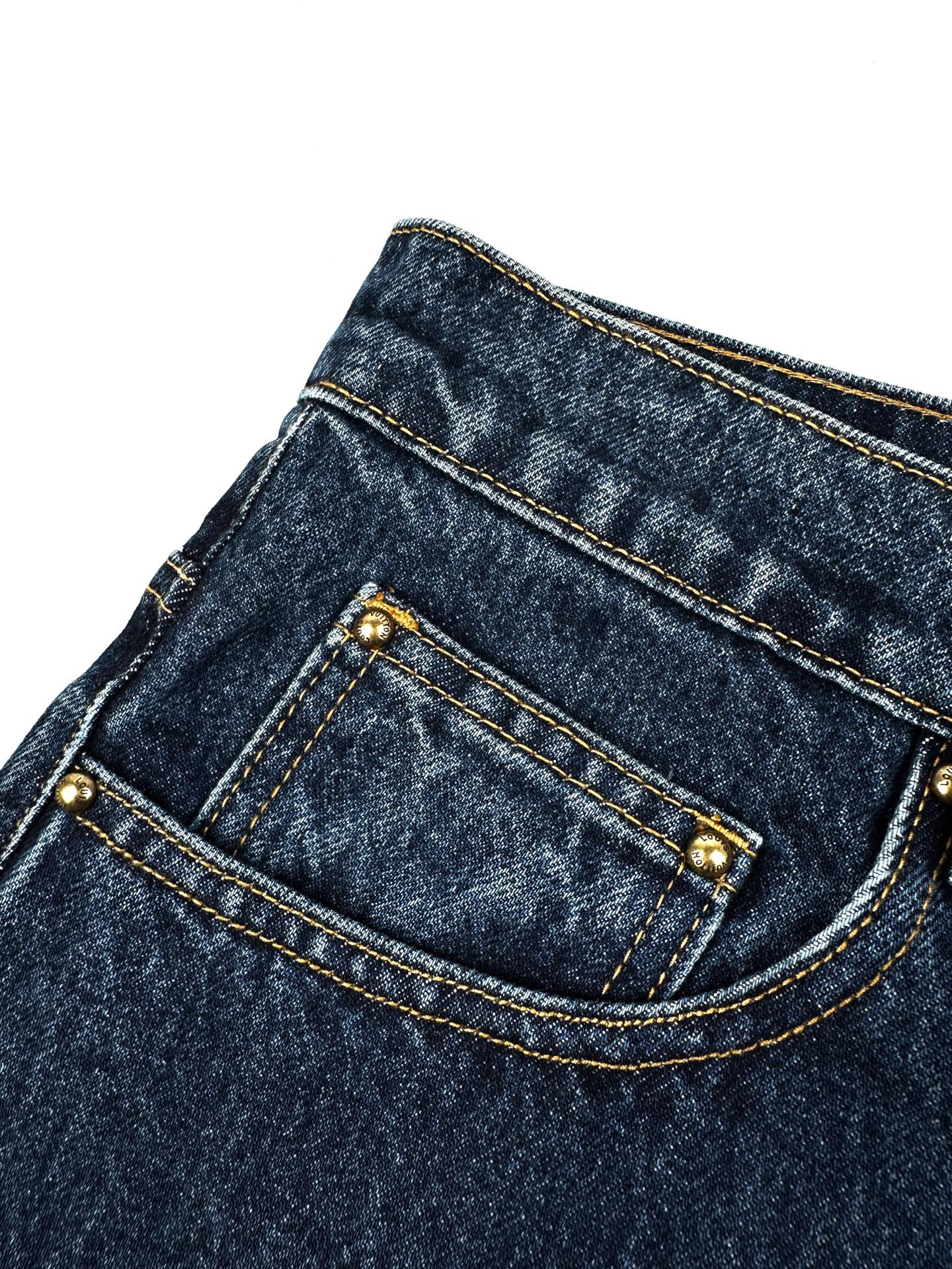2026 New LY Logo Cuffed Jeans (BB866-B70)