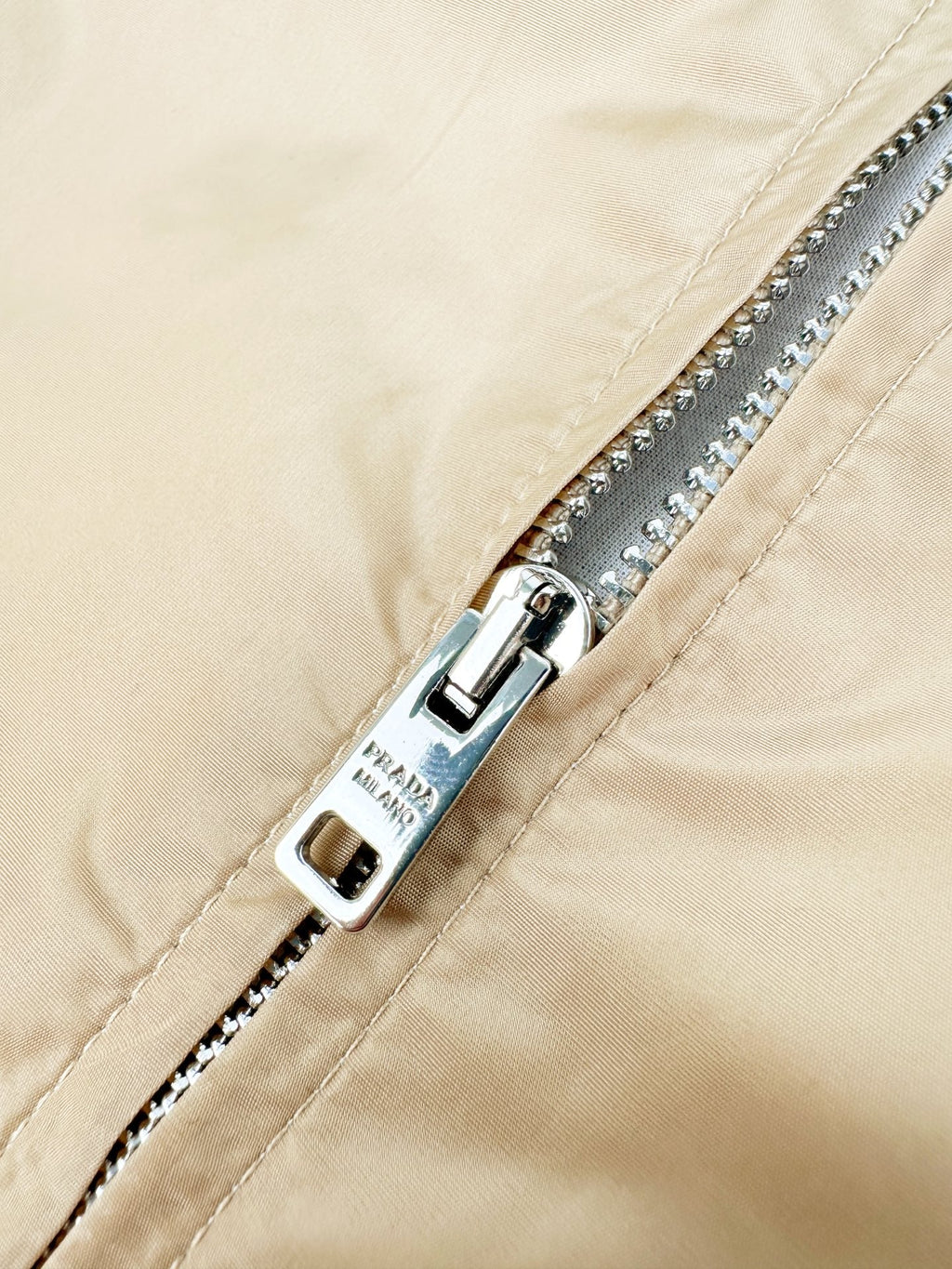 2026 New Triangle Brand Zipper Short-Sleeve Shirt (CC982-A85)