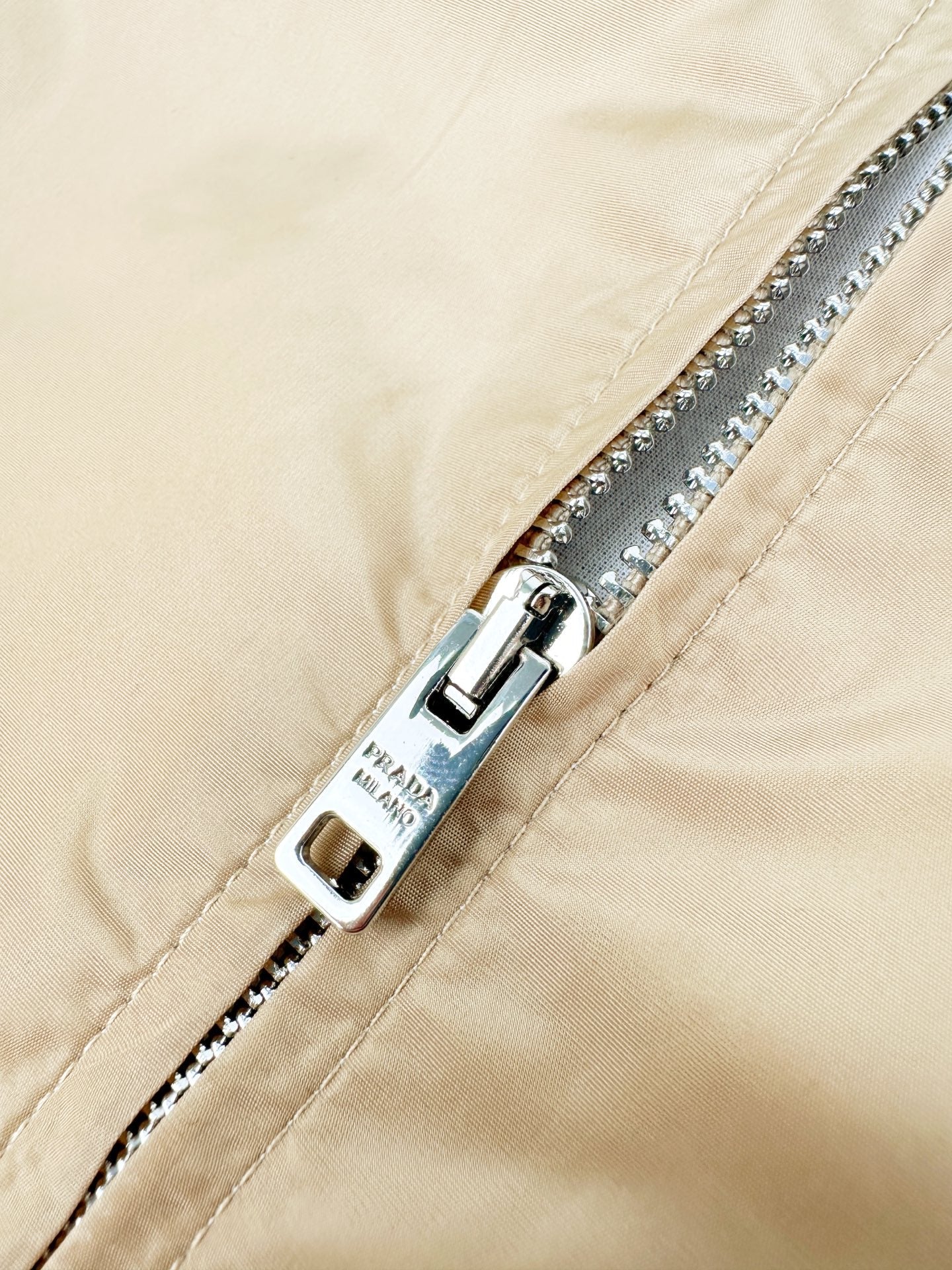 2026 New Triangle Brand Zipper Short-Sleeve Shirt (CC982-A85)