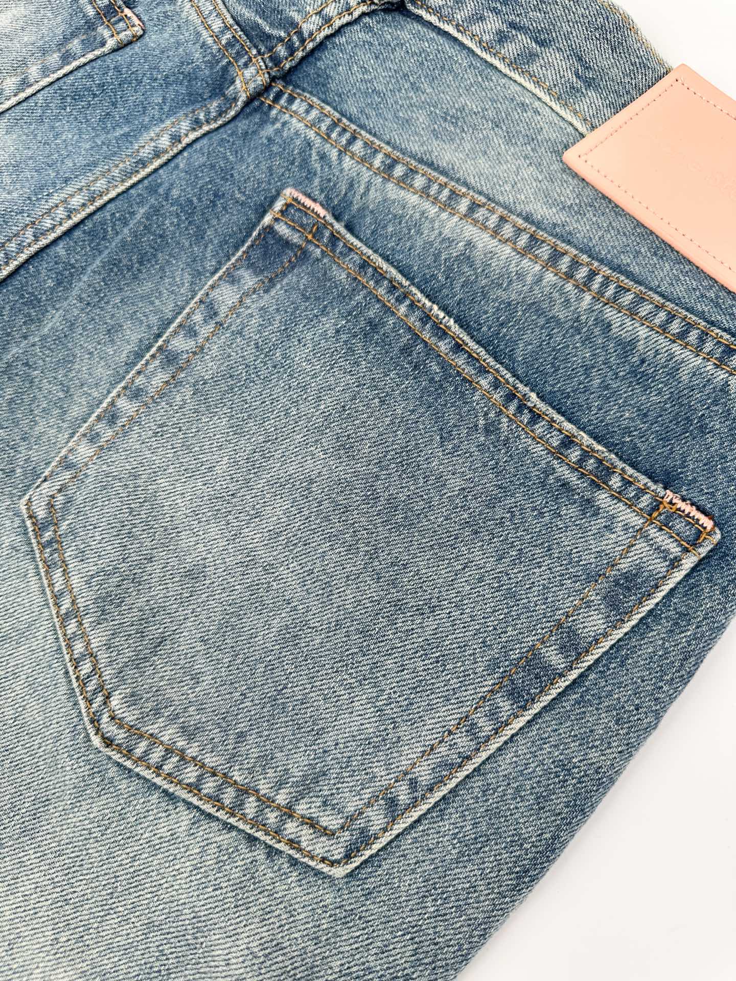 2026 New Arrival Acn Distressed Ripped Jeans (CC994-B60)