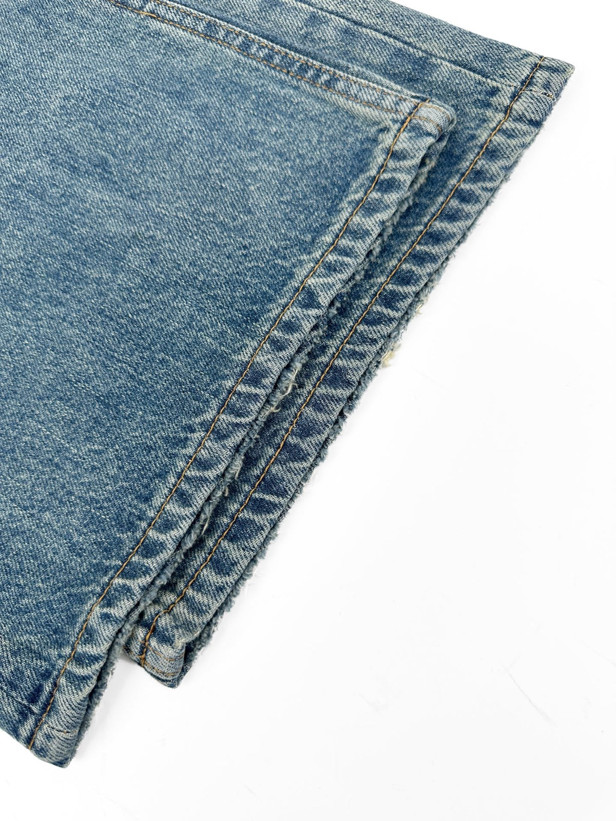 2026 New Arrival Acn Distressed Ripped Jeans (CC994-B60)