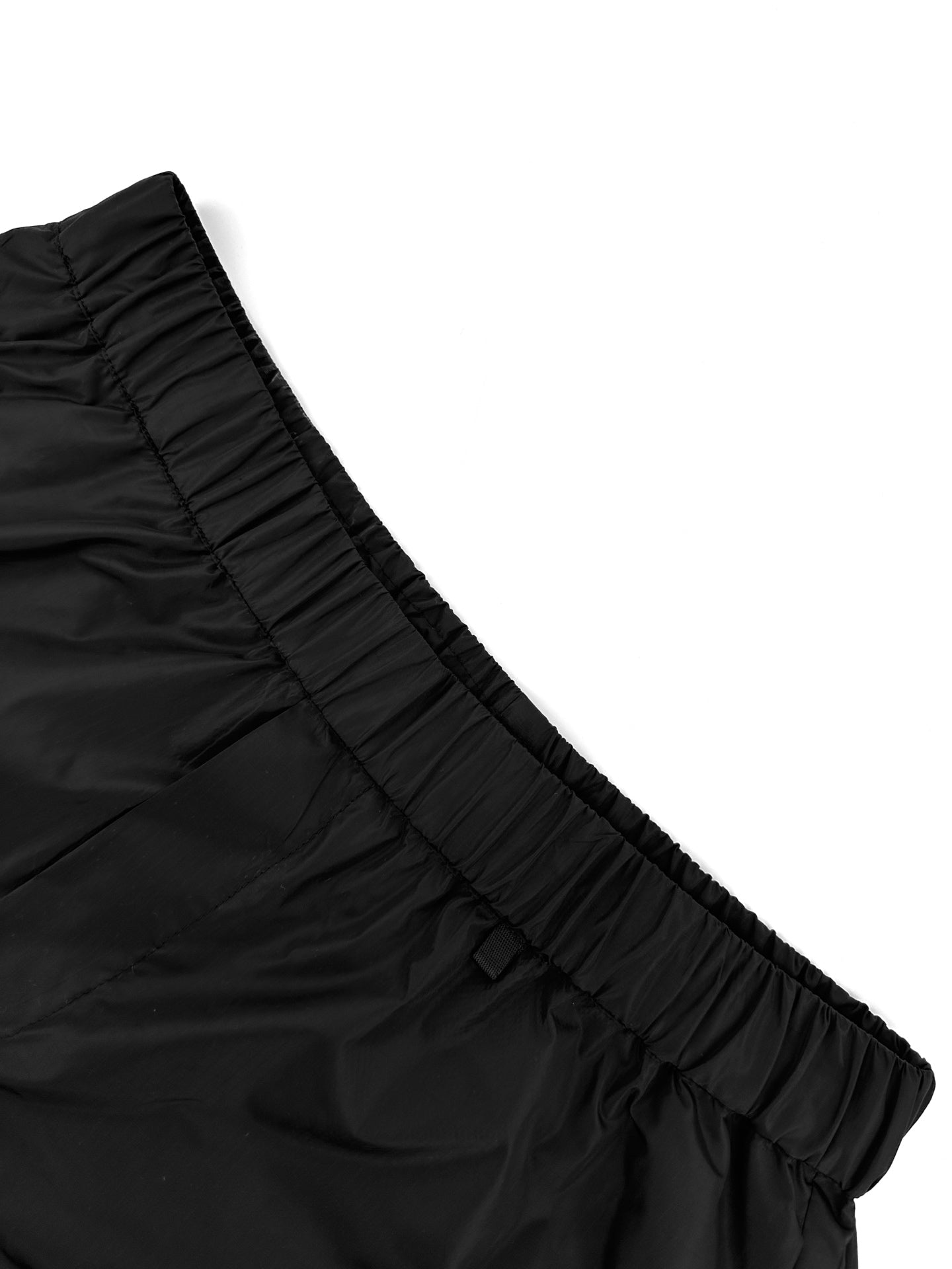 2026 New Model Mon Logo Patch Shorts (AA586-A75)