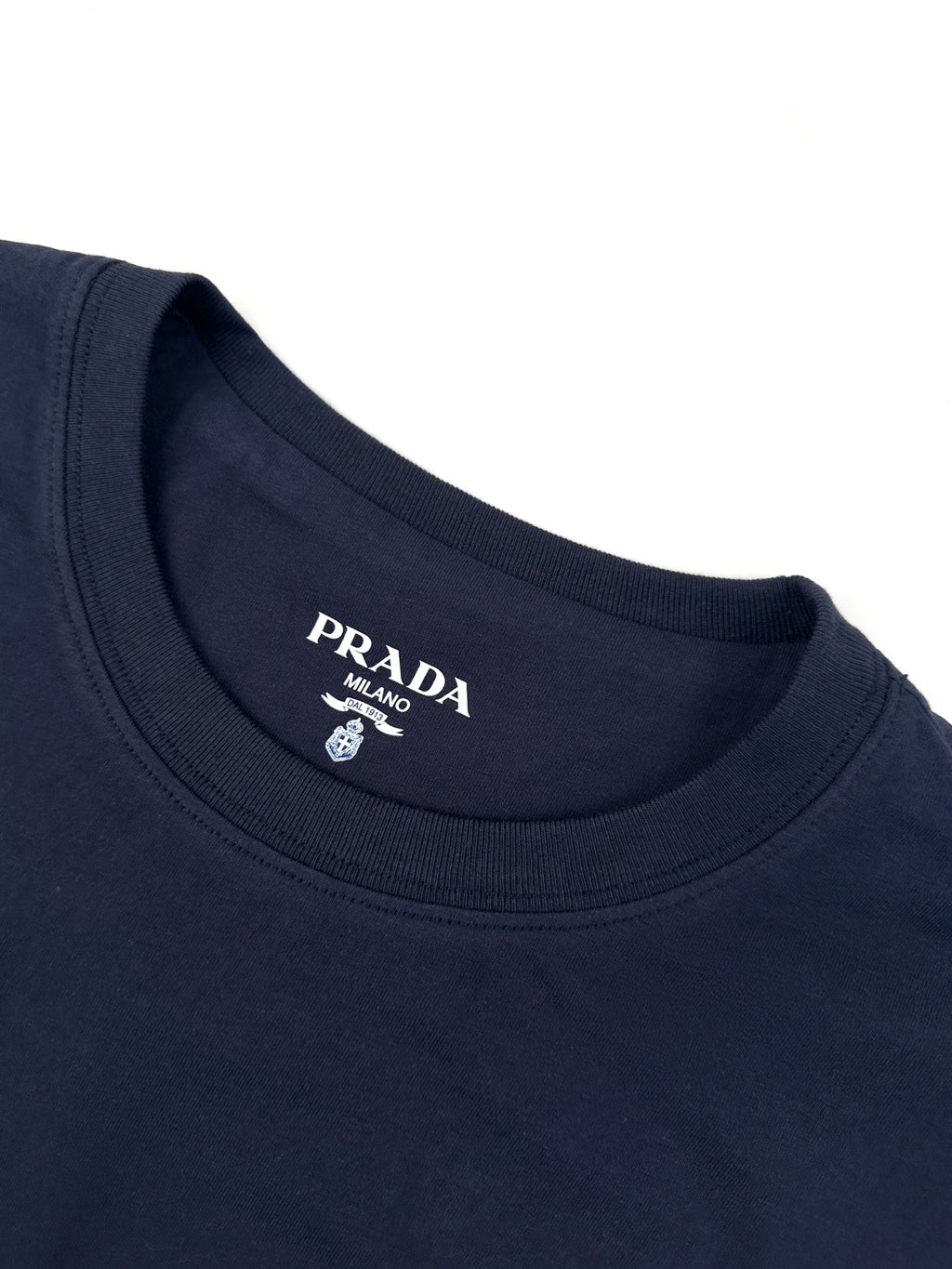 2026 New Model Triangle Brand Short Sleeve Shirt (AA650-A10)