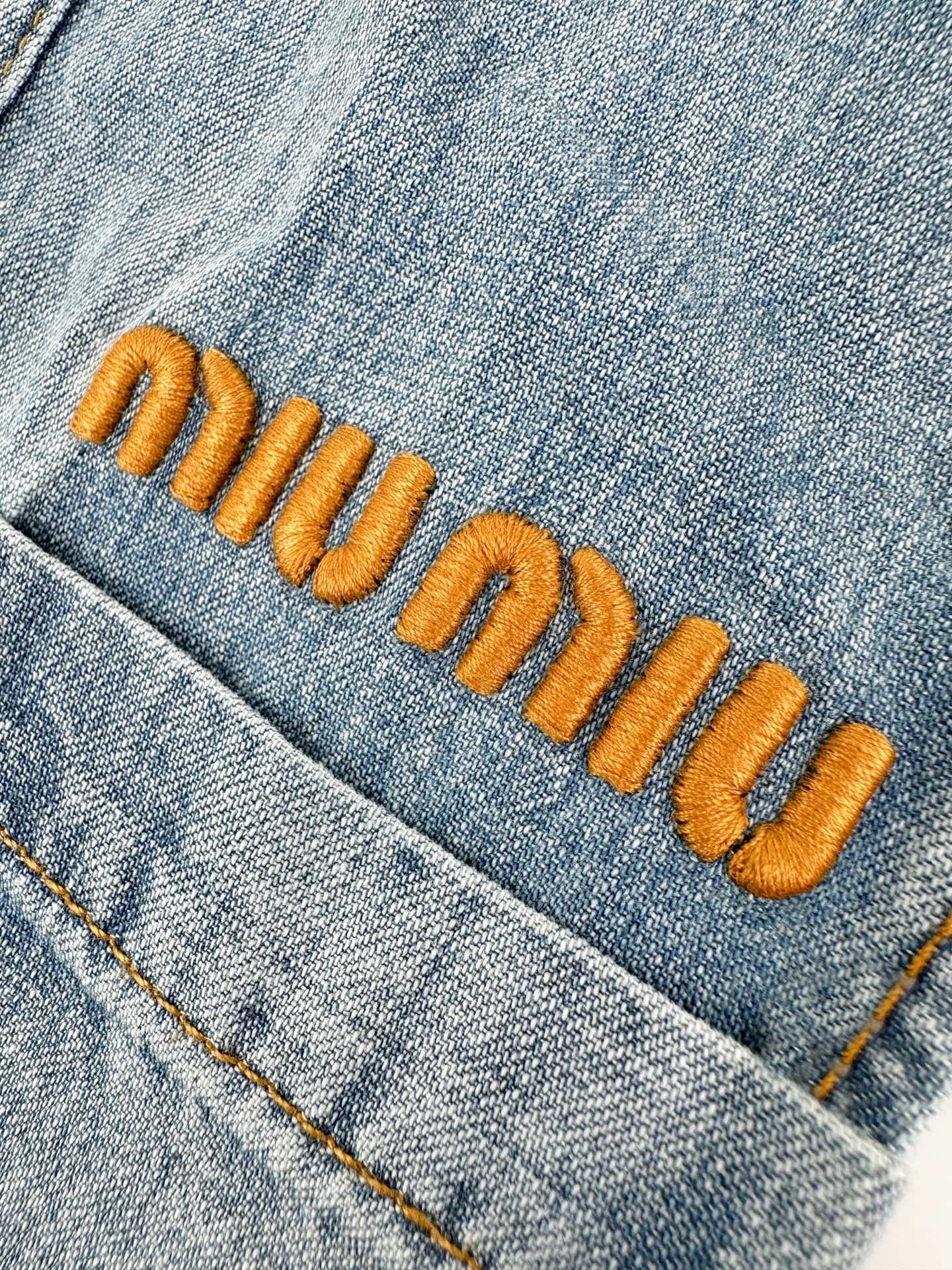 2026 Women's MM Logo Belted Denim Jacket (EE434)