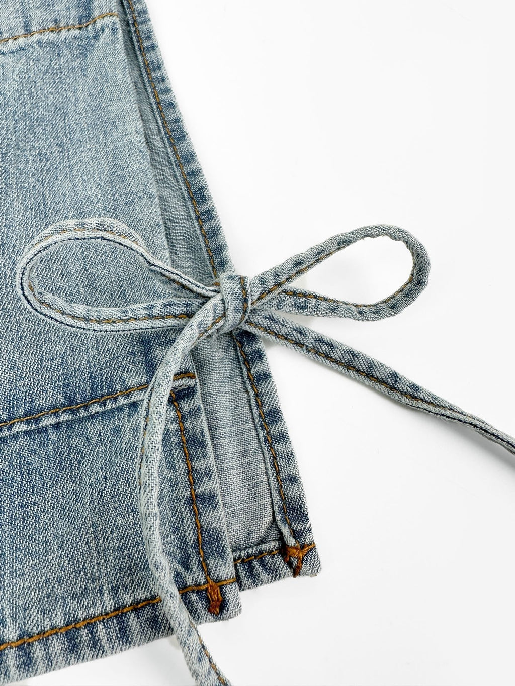 2026 Women's MM Logo Belted Denim Jacket (EE434)