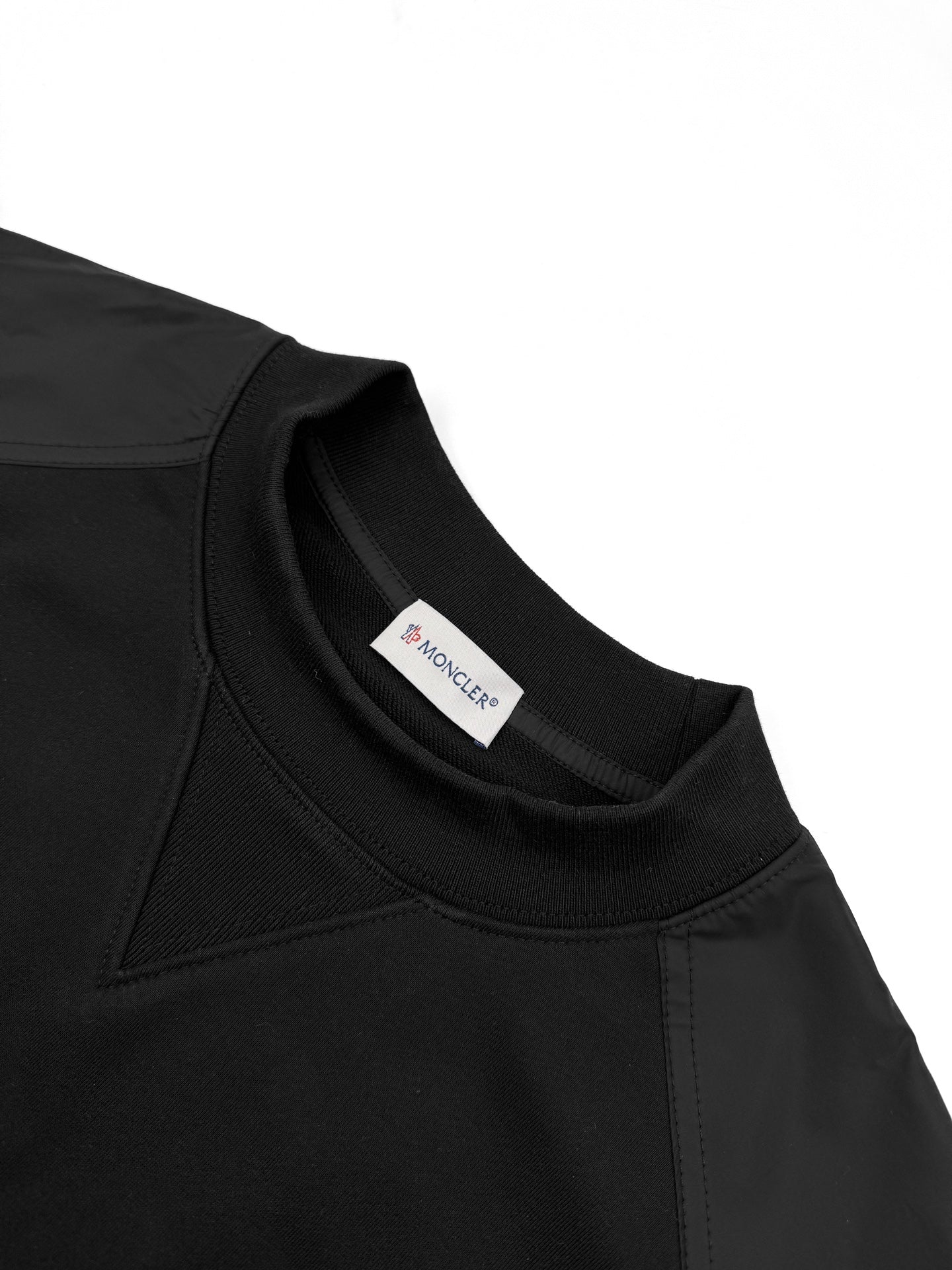 2026 New Model Mon Logo Patched Jumper (25339-B15)
