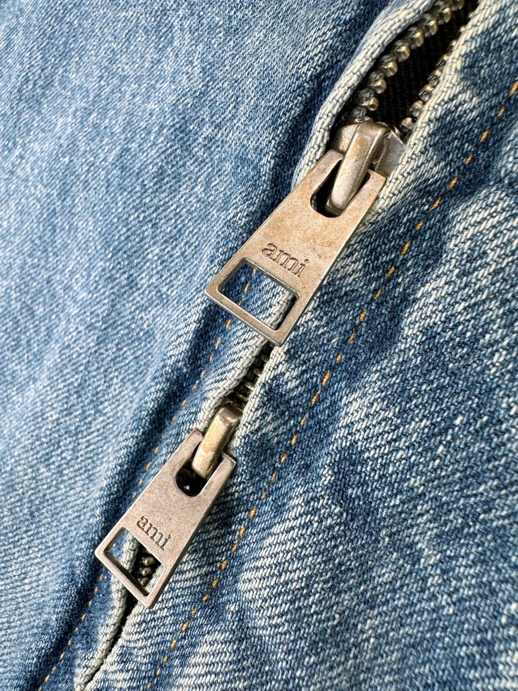 2026 New Model Heart A Embroidered Denim Jacket (BB877-B70)