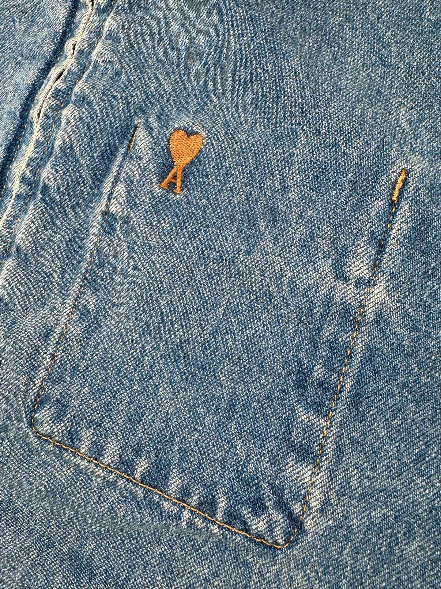 2026 New Model Heart A Embroidered Denim Jacket (BB877-B70)
