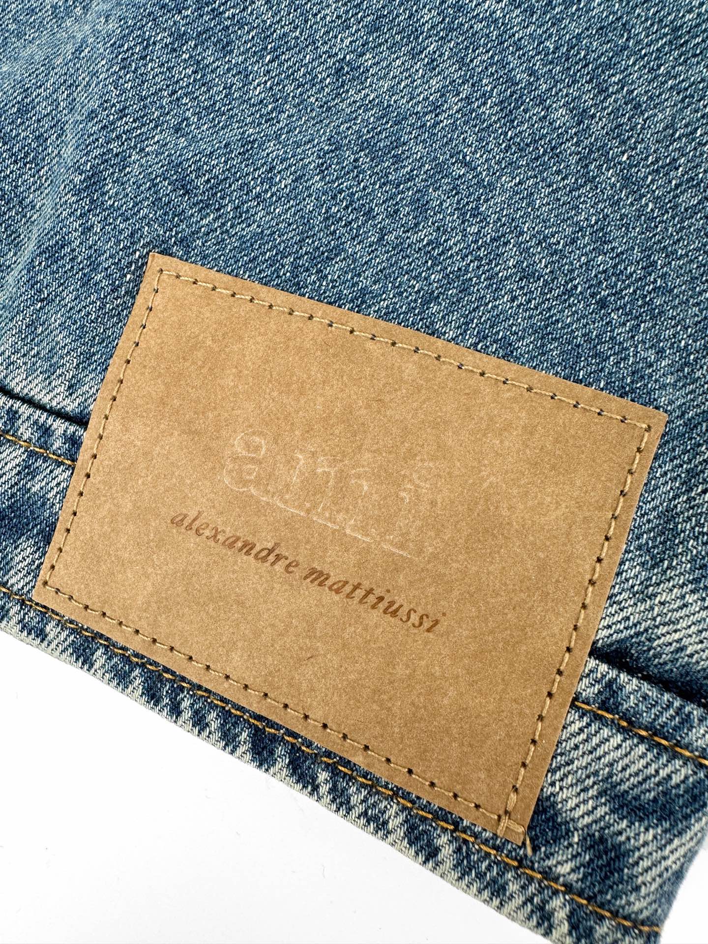 2026 New Model Heart A Embroidered Denim Jacket (BB877-B70)