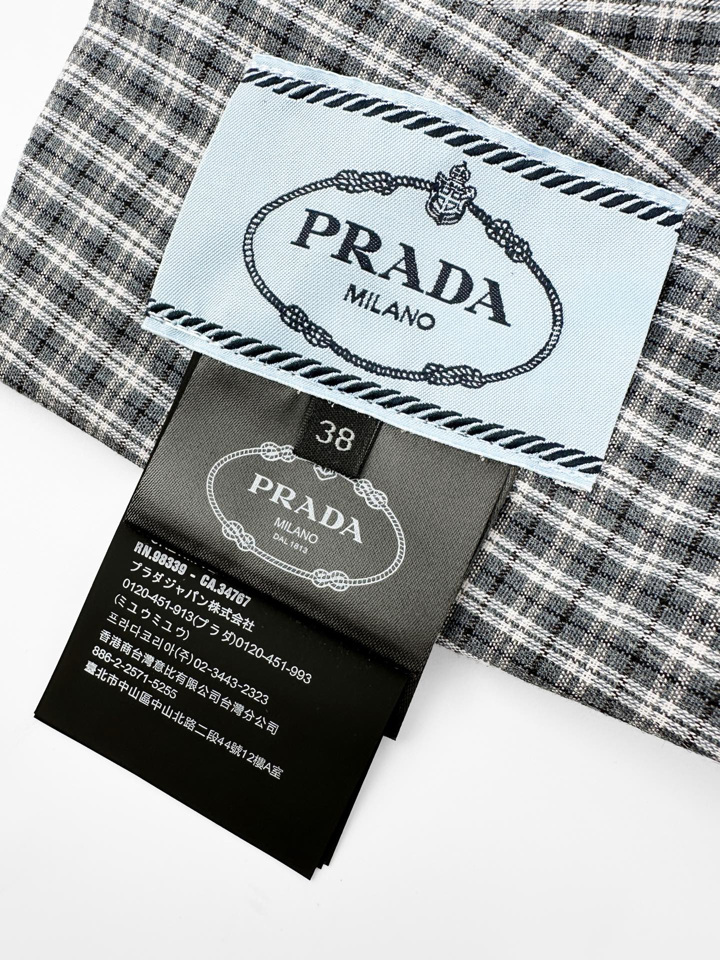 2026 Women's Triangle Brand Triangle Patterned Coat (EE446)