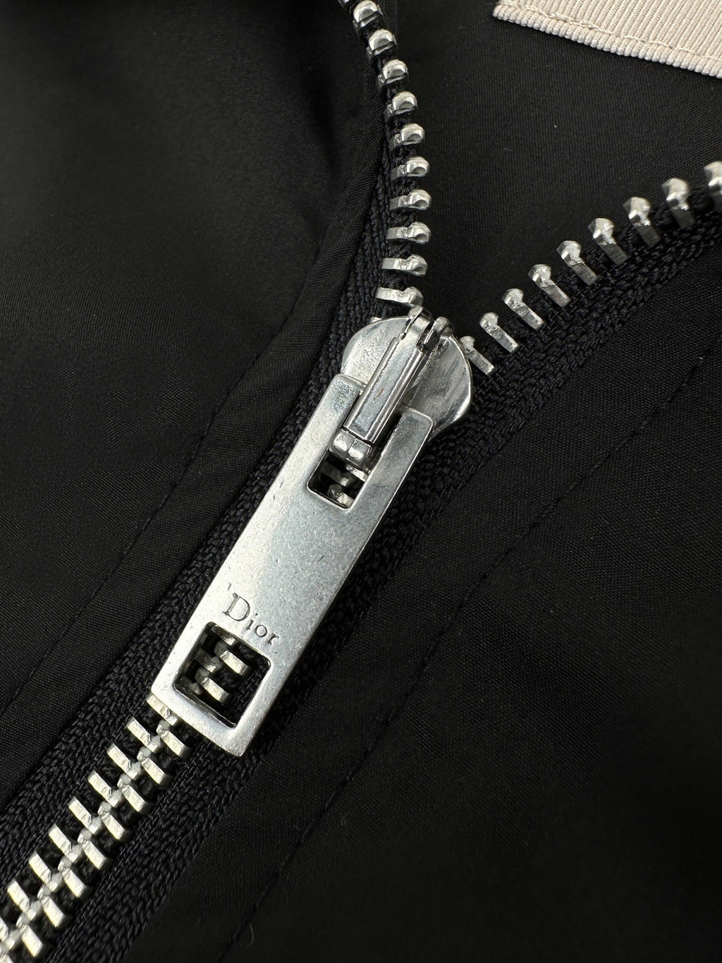 2026 New Style CD Embroidered Zipper Coat (BB897-B30)