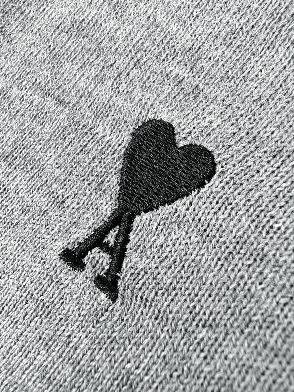 2026 New Model Heart A Embroidered Knit Cardigan (AA652-B10)