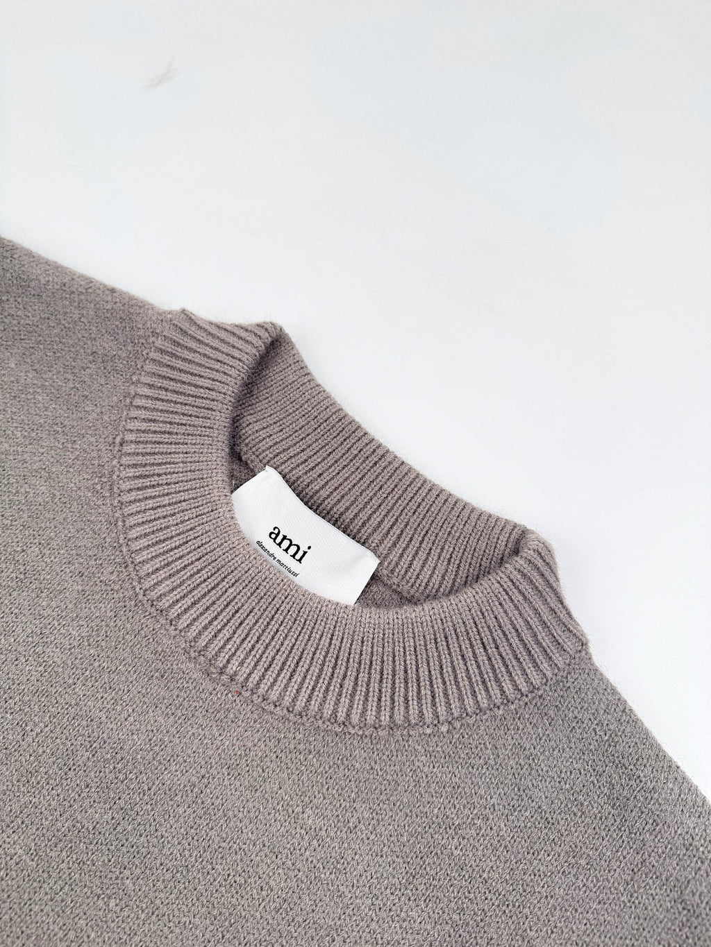 2026 New Model Heart A Heart Patterned Round-neck Sweater (25374-B15)