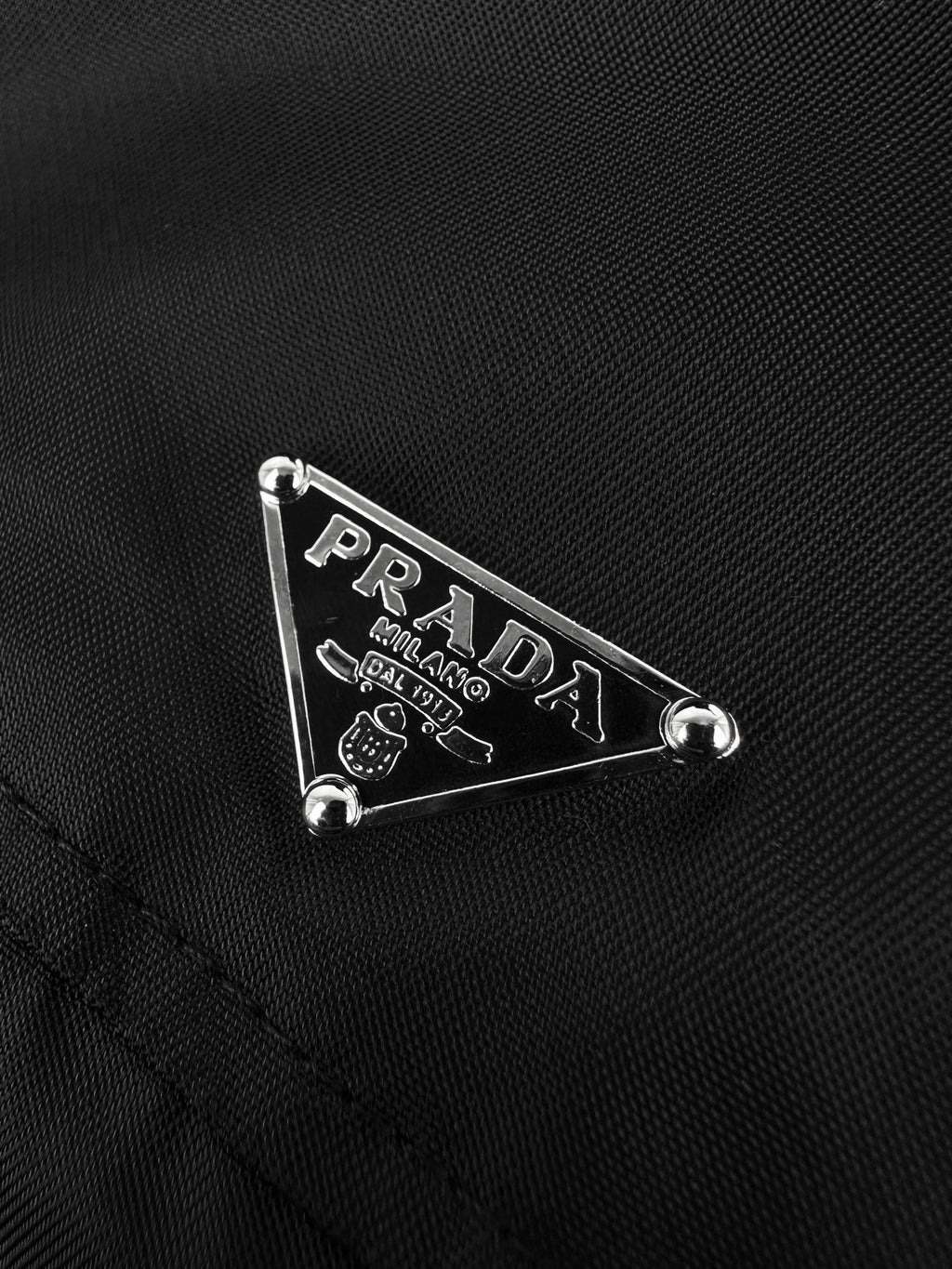 2026 Women's Triangle Brand Hooded Zip-Up Coat (DD169)