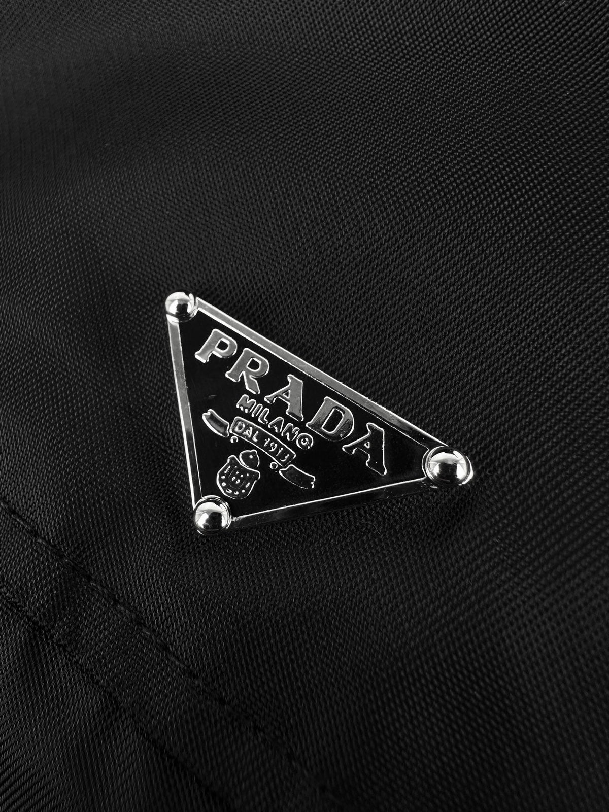 2026 Women's Triangle Brand Hooded Zip-Up Coat (DD169)