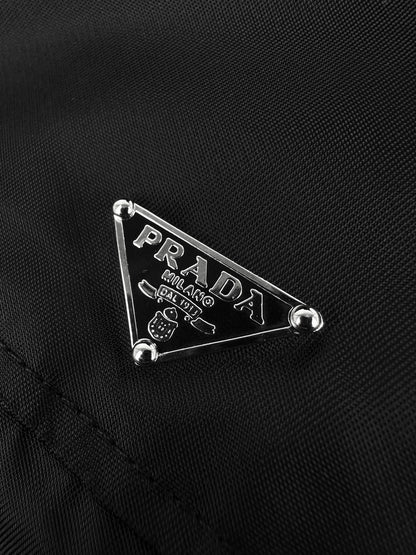 2026 Women's Triangle Brand Hooded Zip-Up Coat (DD169)
