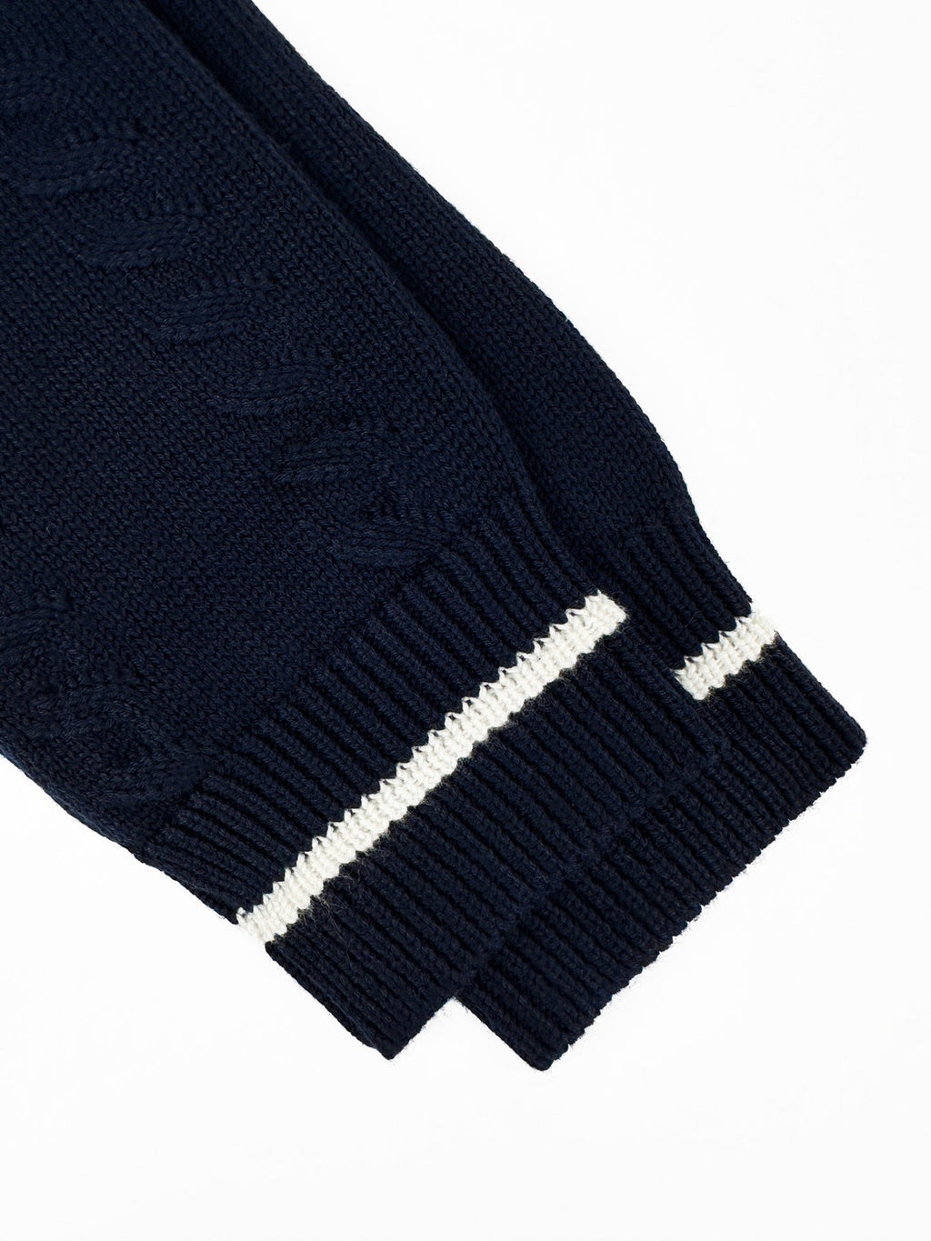 2026 New Model LY Embroidered Twisted Knit V-Neck Sweater (AA675-B25)