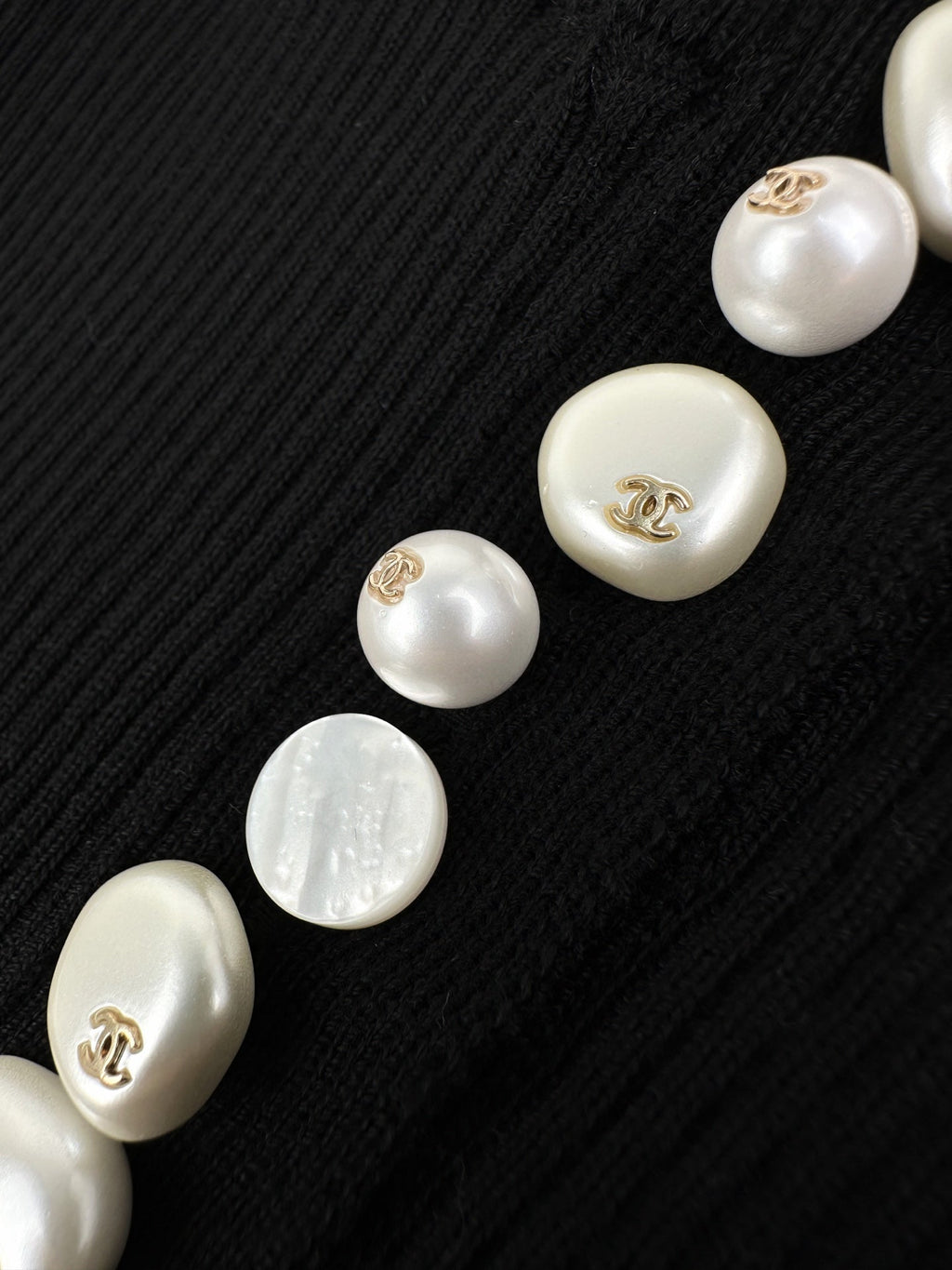2026 Women's CC Logo Pearl Sweater (FF812)