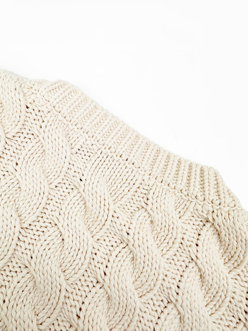 2026 Women's Way Plaid Knitted Sweater (DD135)