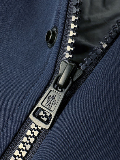 2026 New Model Mon Embroidered Logo Coat (AA625-B85)