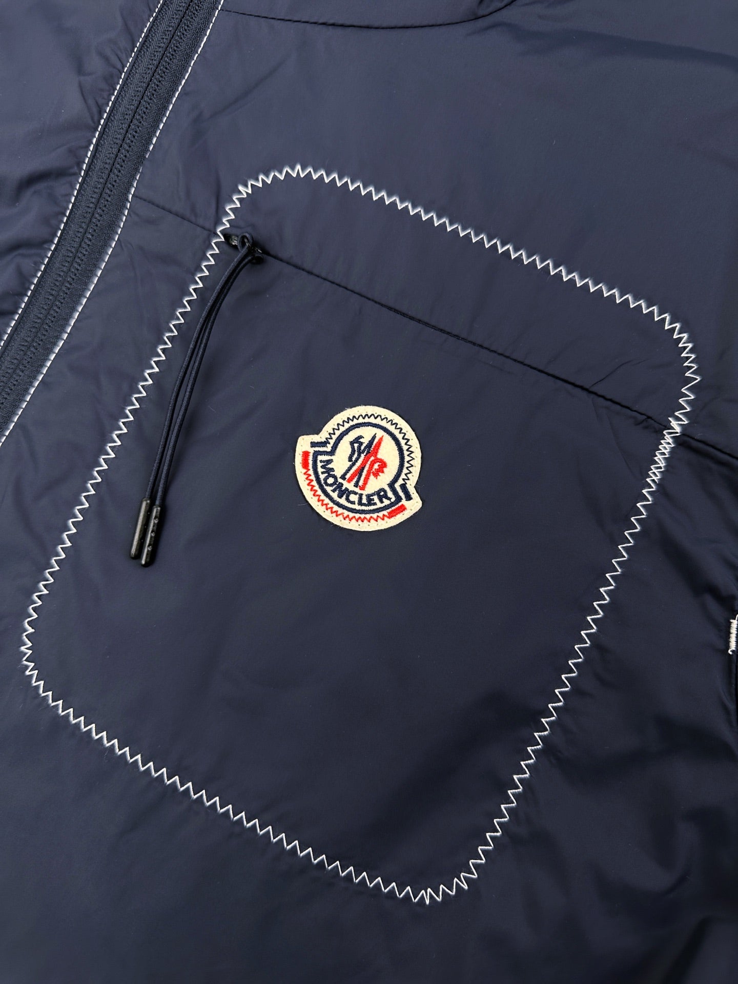 2026 New Model Mon Logo Color-Contrasting Stitch Jacket (AA669-B90)